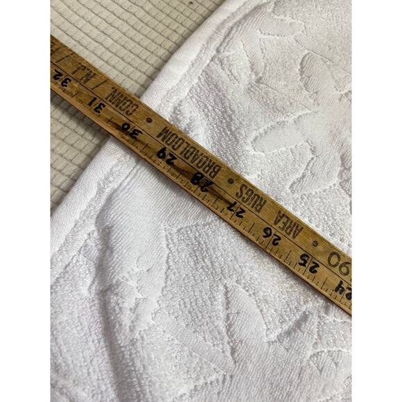 Lilly Pulitzer White Cotton hand towel 17x30 Palm tree embossed - Picture 4 of 10